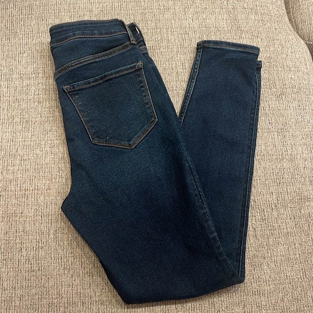 Old Navy High Rise Skinny Jeans - Picture 4 of 5
